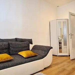 Wiener Buddha Style Flat With Inner Garden- Marzstrasse Vienna